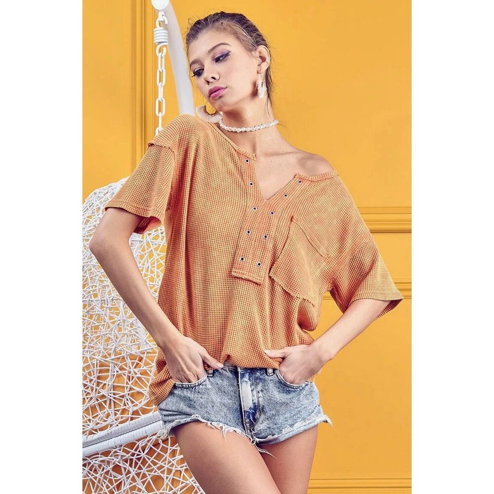 #1022. BiBi Rust Studded Short Sleeve Waffle Knit V-Neck Pocket T-Shirt NWT - Picture 2 of 3